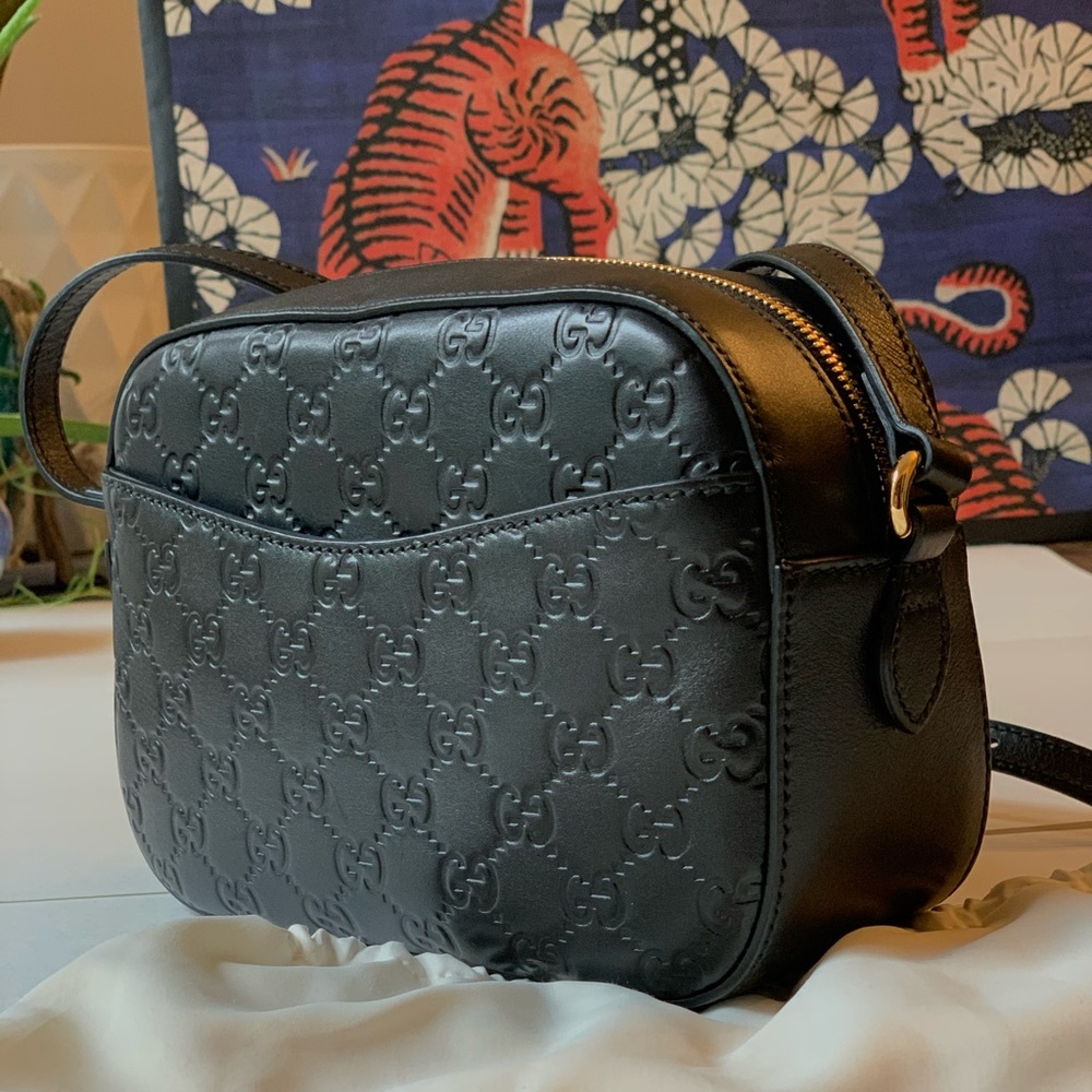 😻 Gucci guccissima black leather camera bag